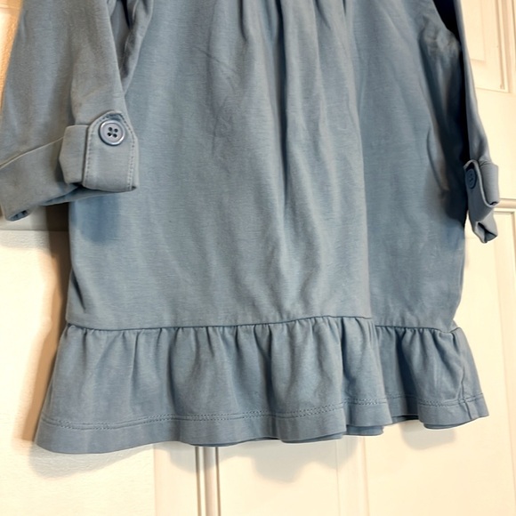 Hanna Andersson Light Blue Top w/ Button Cuff Sleeves & Ruffle Bottom Hem - Size - Picture 3 of 9
